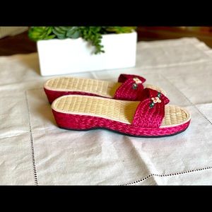 Summer straw slides with 1in heels